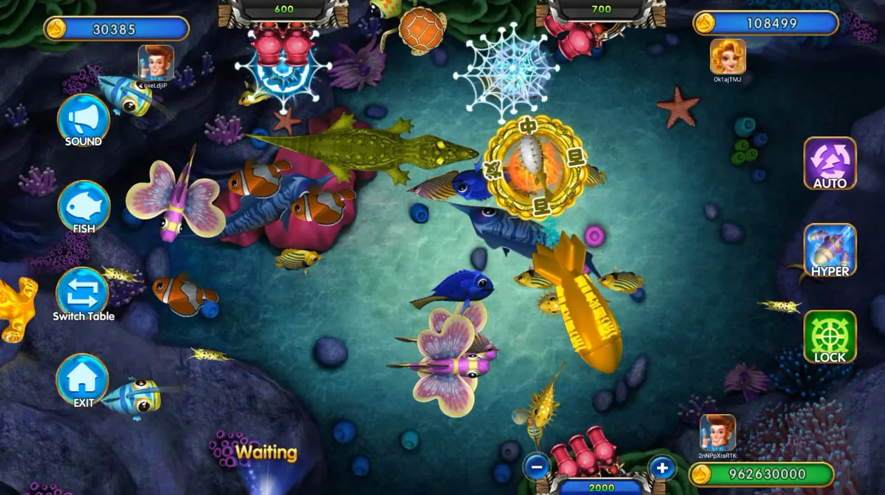 THREE COLORED CROCODILE screenshot 1